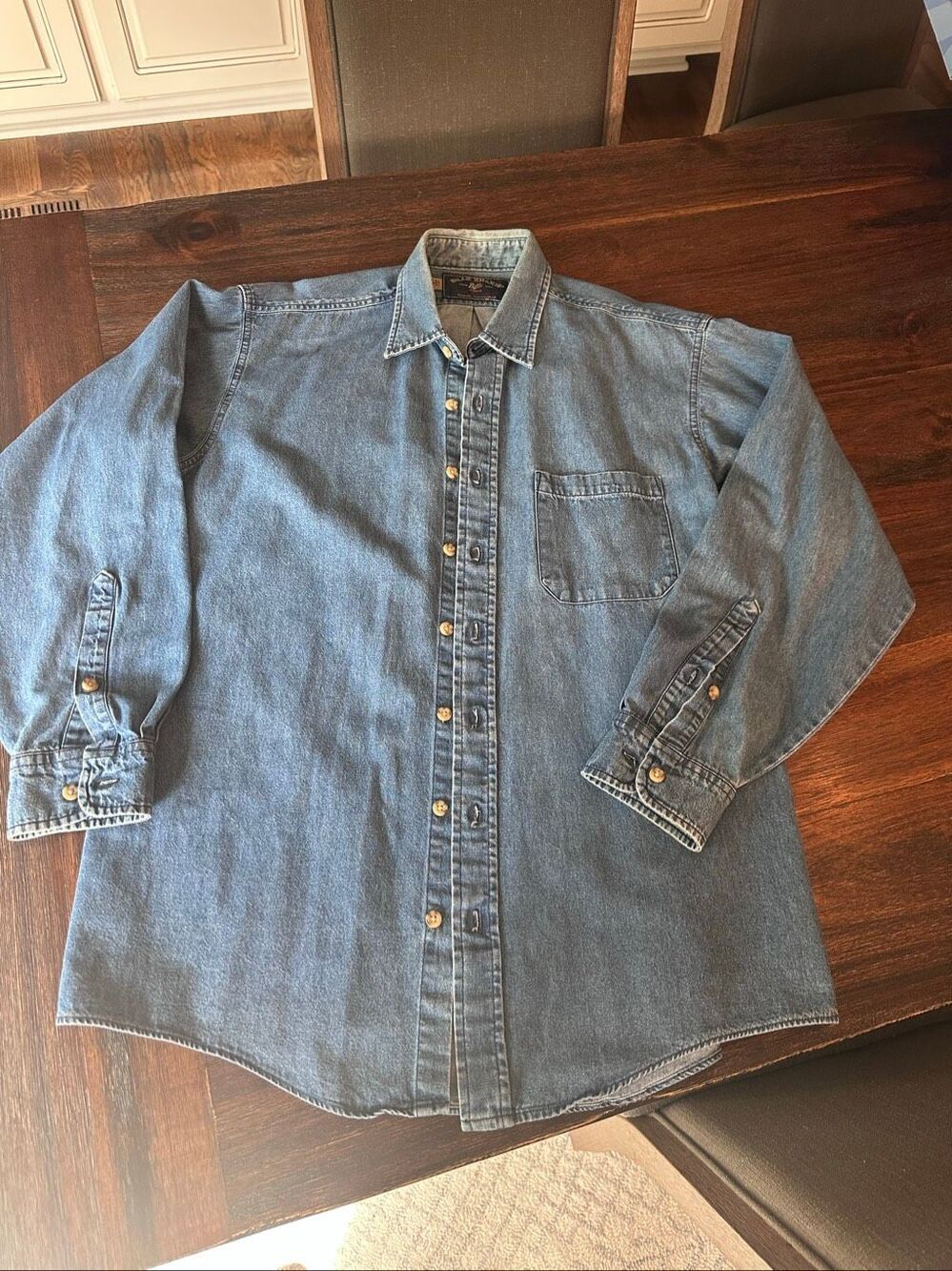 Bill’s Khakis denim shirt